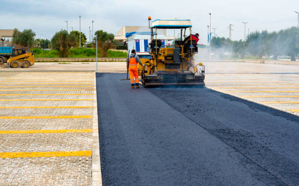 Best Affordable Driveway Paving  in Pulaski, TN